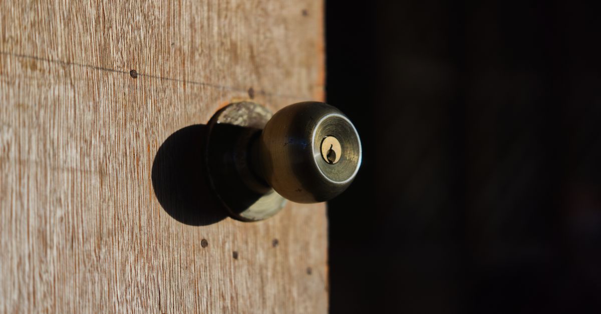 home security lock door — מנעולן בגבעתיים